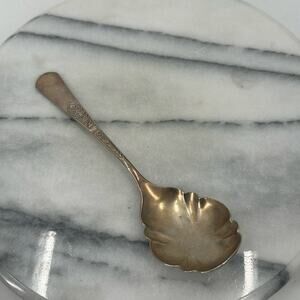 Antique Reed & Barton scalloped silver plated shell serving spoon